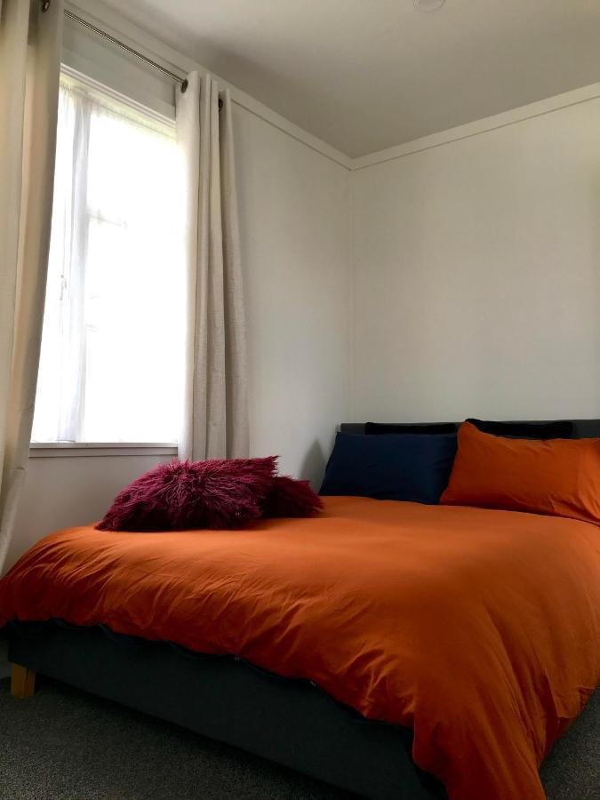 Bright & Comfy Stay In Newly Renovated Home With Parking Auckland Eksteriør billede