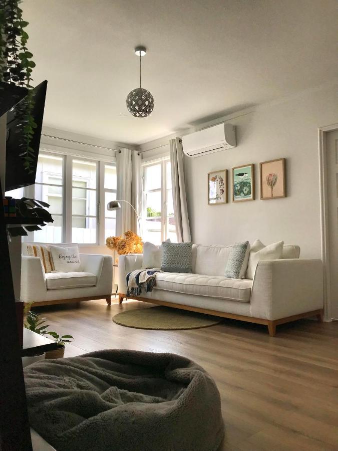 Bright & Comfy Stay In Newly Renovated Home With Parking Auckland Eksteriør billede